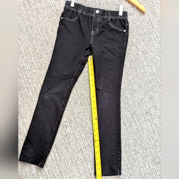 Guess Kids (Size 10) Black Leggings With Rhinestones On Back Pocket - Picture 8 of 9